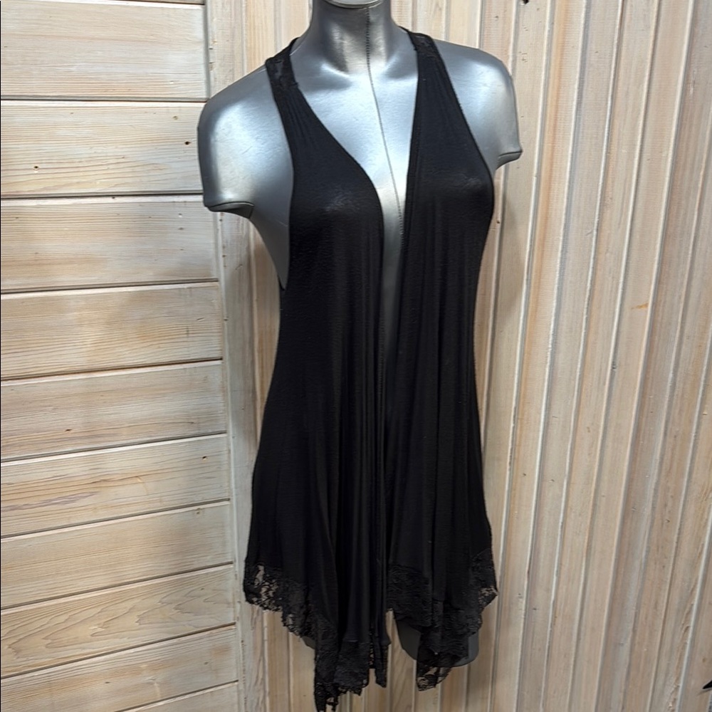 Black Sleeveless Vest Kimono with Asymmetrical Lace Hemline